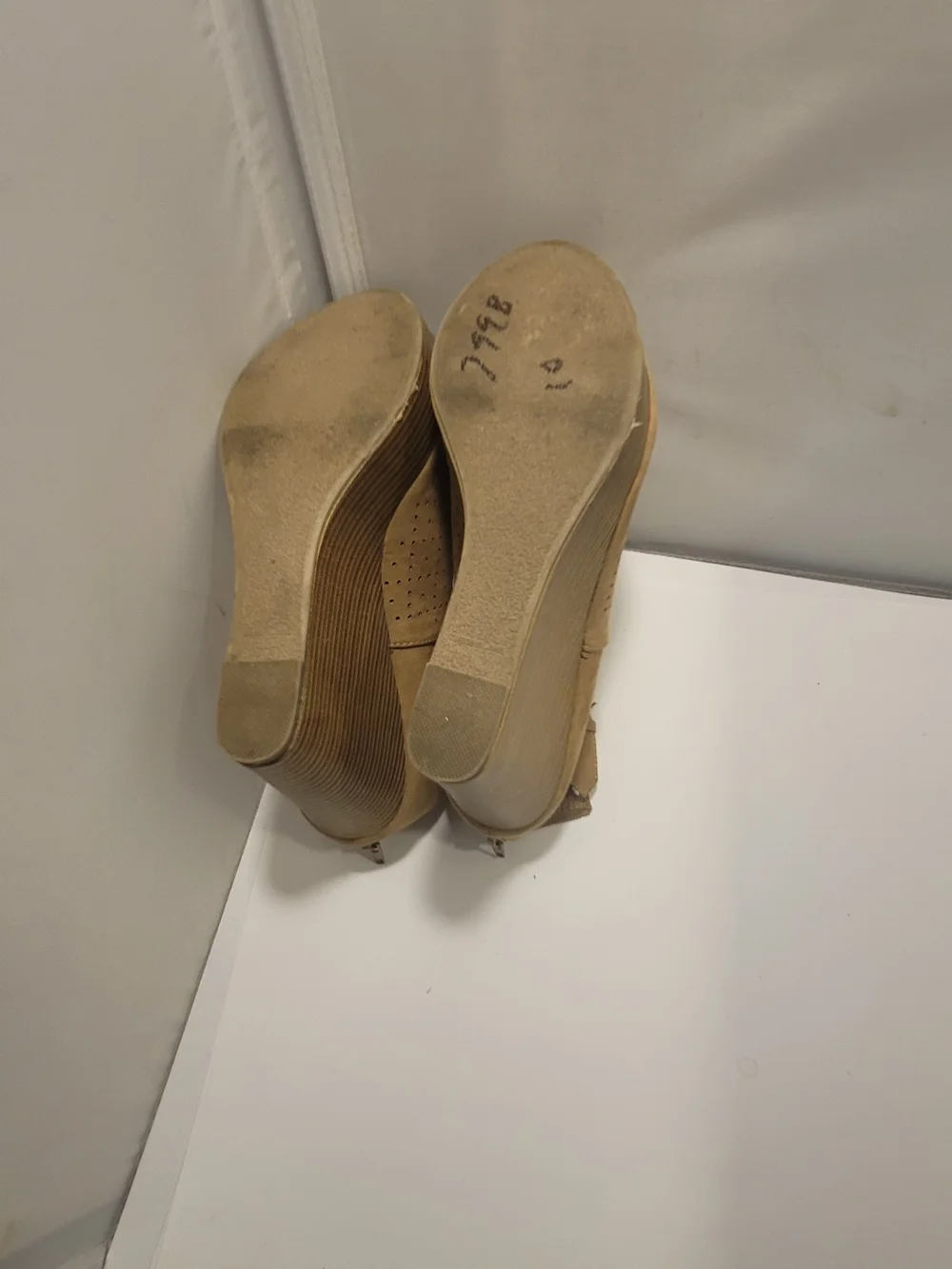 Report Tan  Peep-Toe Wedge Sandals Size 10